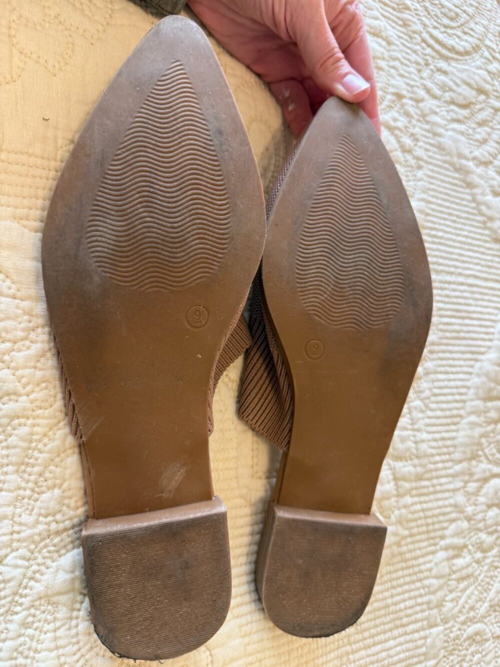 Steven New York mauve knit pointed-toe mules. Size 9 - Picture 2 of 5